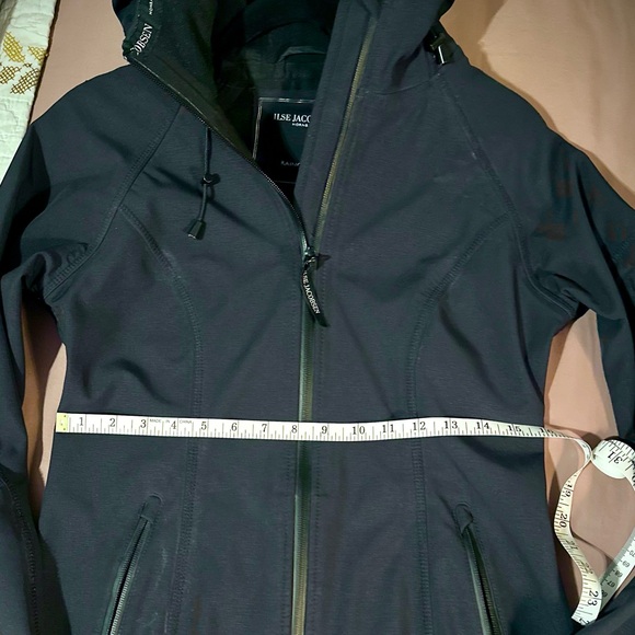 Ilse Jacobsen Hornbaek Hooded Raincoat (Navy) Sz 34. Sz 4 US. - Picture 8 of 8